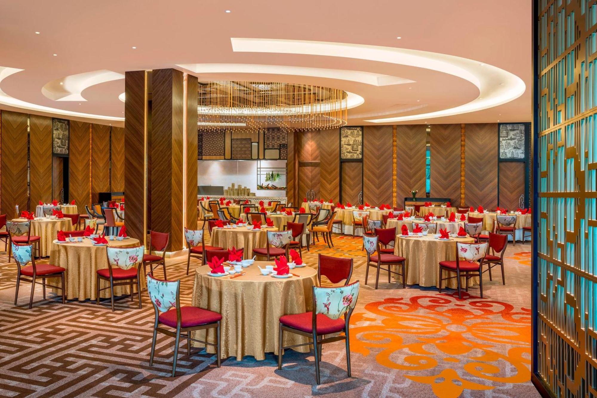 Le Meridien פוטראג'איה מראה חיצוני תמונה The Chinese restaurant