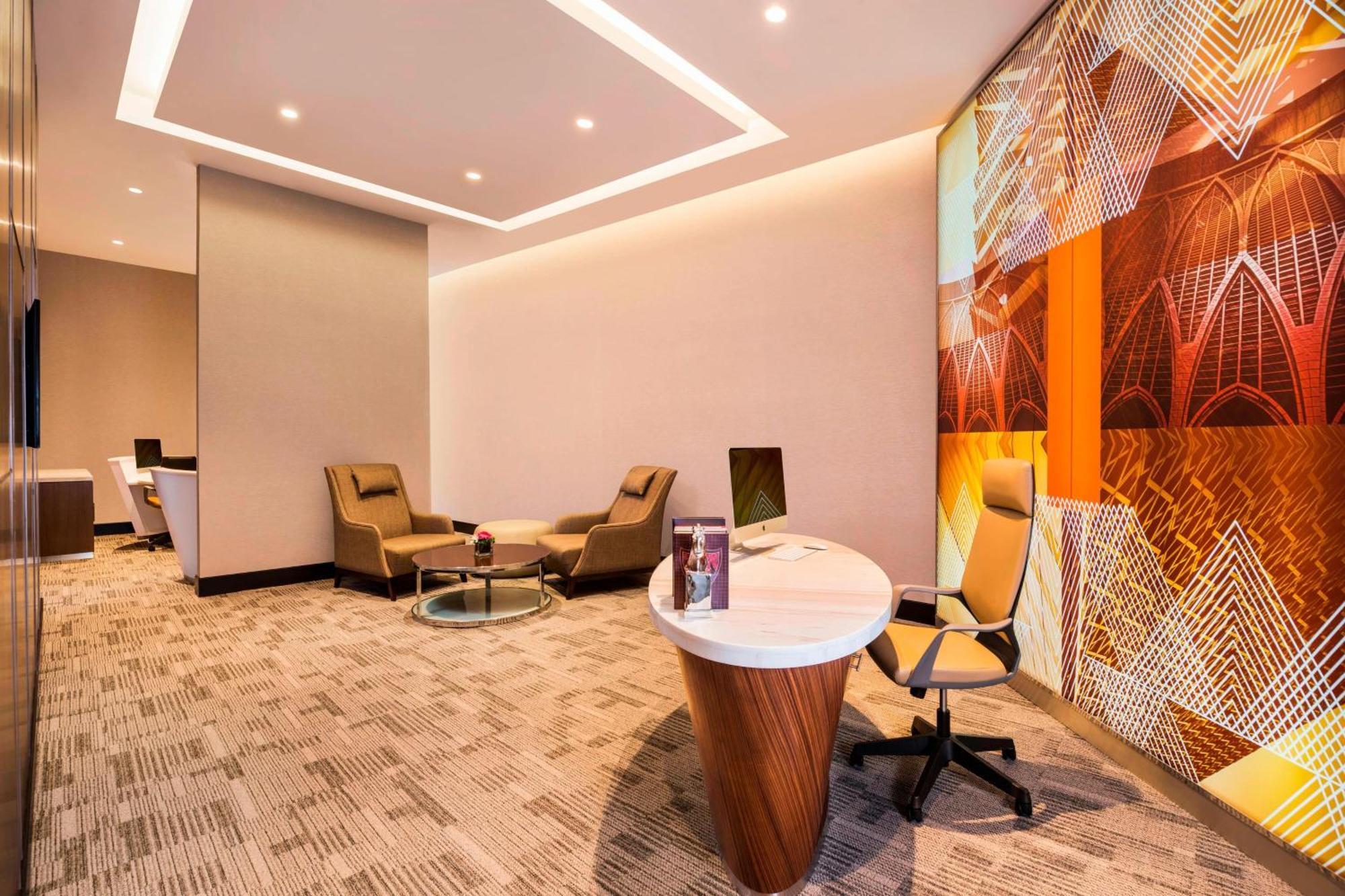 Le Meridien פוטראג'איה מראה חיצוני תמונה Business Center